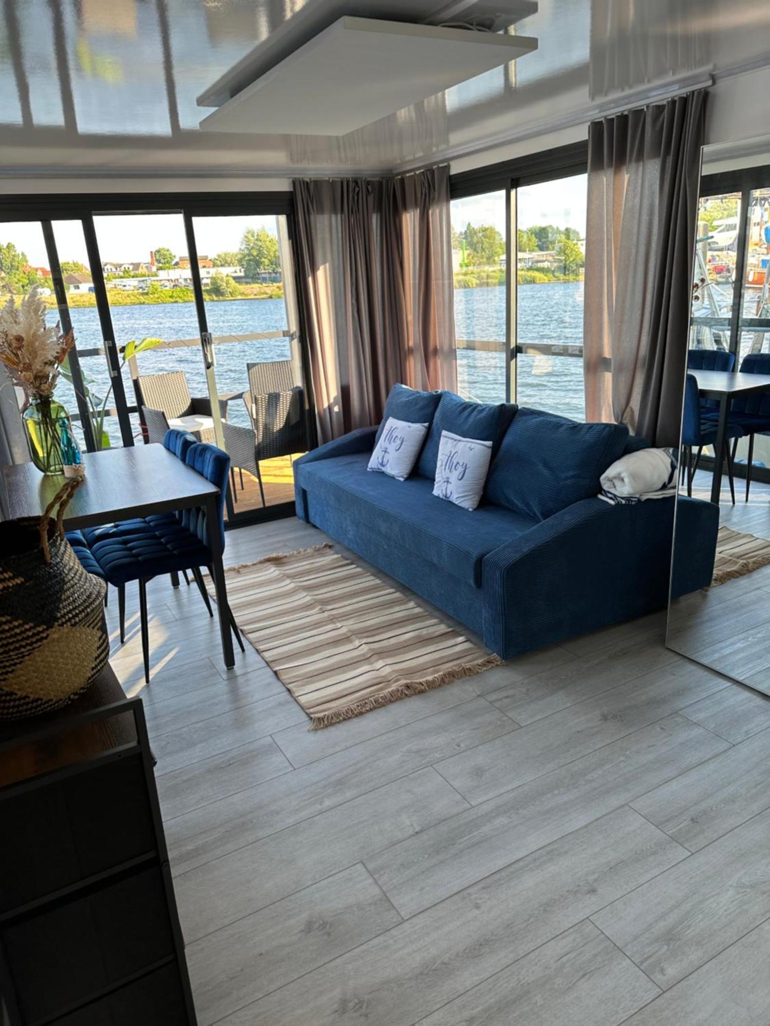 Premium Hausboot Trave Traum Lägenhet Lübeck Exteriör bild