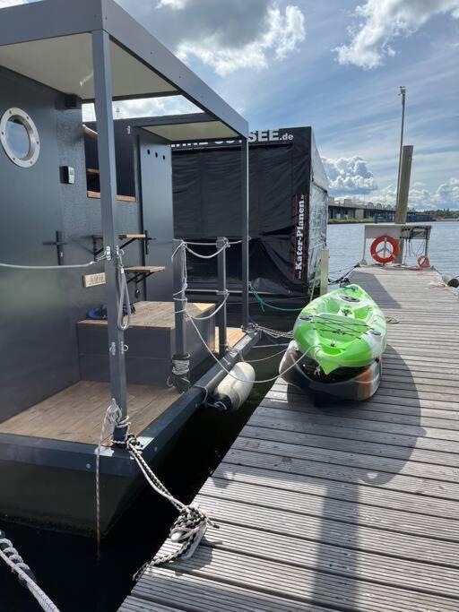 Premium Hausboot Trave Traum Lägenhet Lübeck Exteriör bild